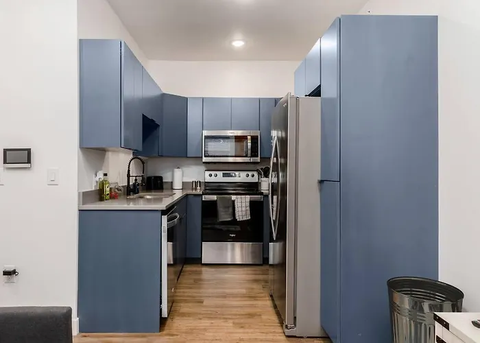 Apartment Designer 1-bed Haven Near Downtown! Pets Welcome! Columbus